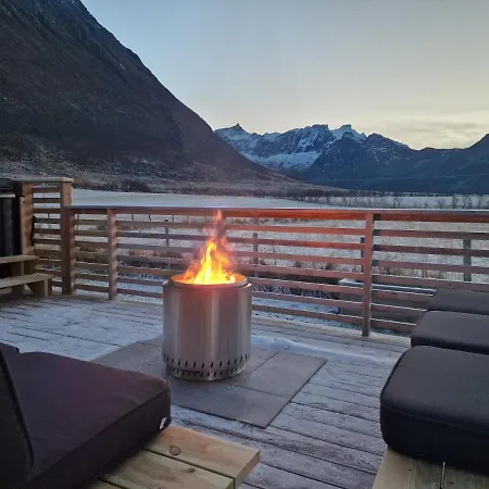 Arctic Tromvik With Jacuzzi Dom wakacyjny